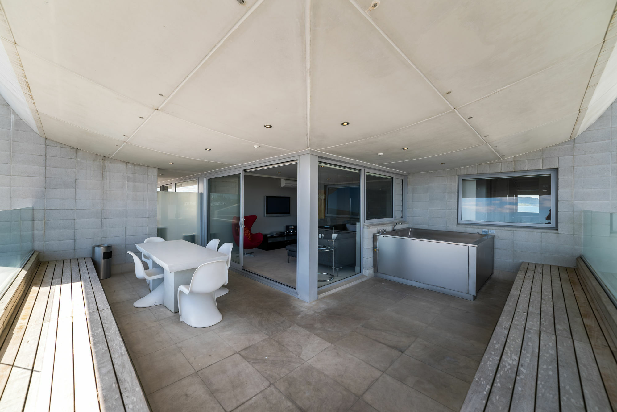 Sacred Waters Taupo Aparthotel Exterior foto The penthouse